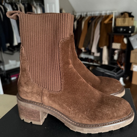 Steve Madden suede boots - Picture 1 of 4